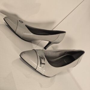 Life Stride Chic Gray Heels